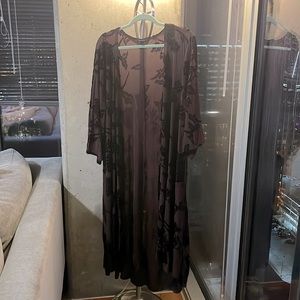 Maroon with velvet roses kimono robe